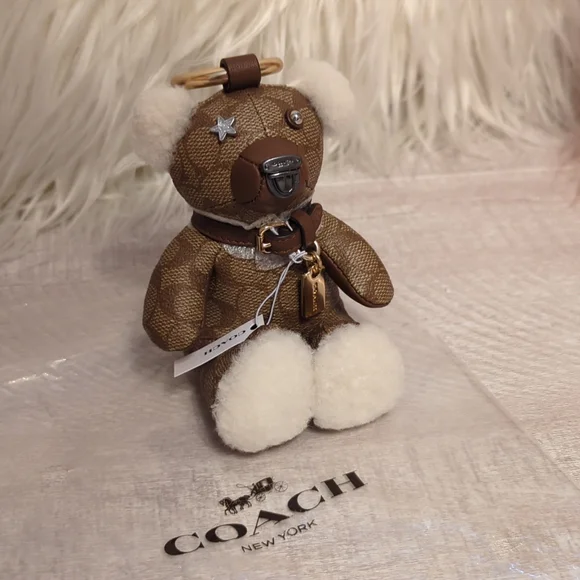 Coach Bear bag charm 🥰 NWT - Picture 3 of 6